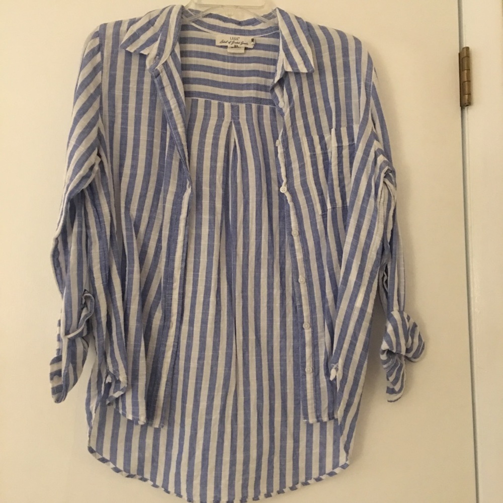 Button-Down linen top